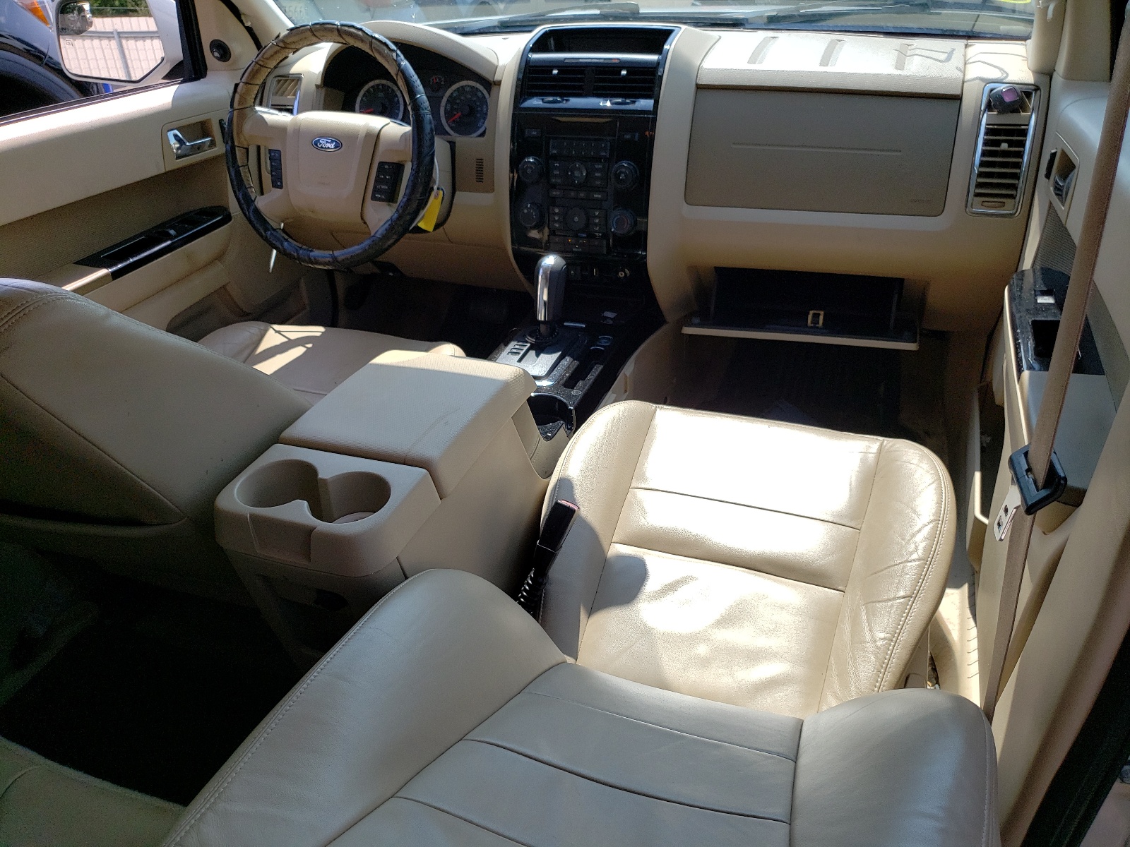 1FMCU0EGXAKC79563 2010 Ford Escape Limited