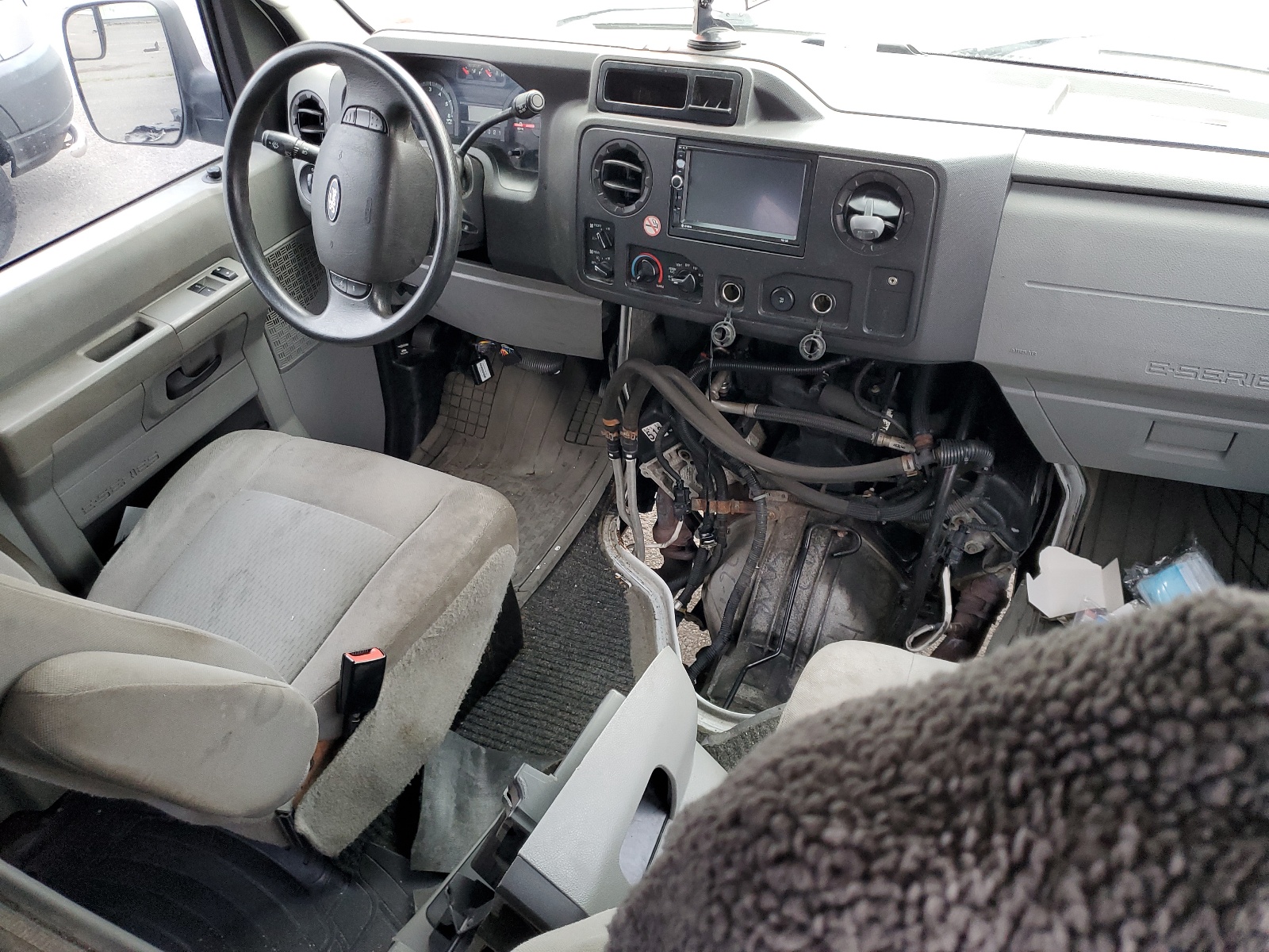 1FBSS3BL5DDB13277 2013 Ford Econoline E350 Super Duty Wagon