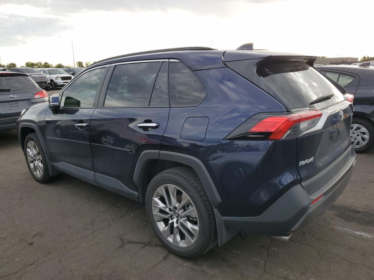 JTMN1RFV4KD503827 2019 TOYOTA RAV 4 - Image 2