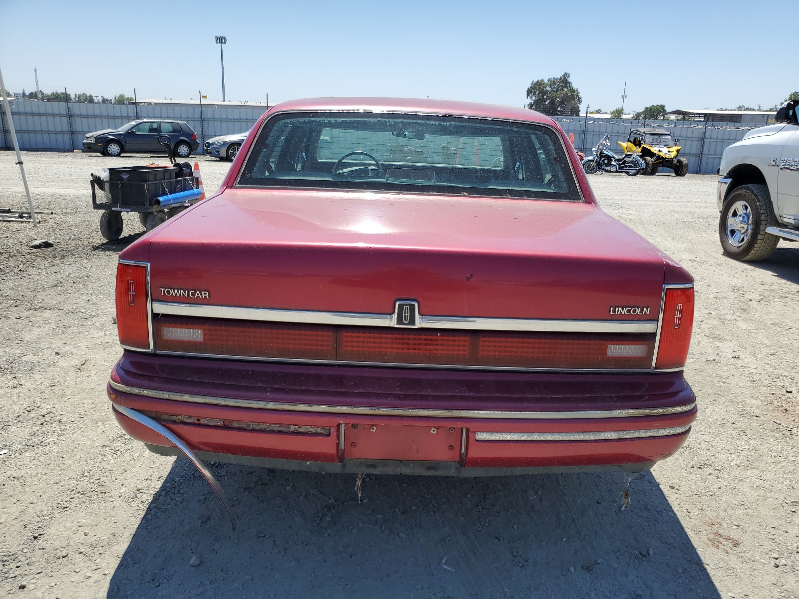 1LNLM82W6RY770019 1994 Lincoln Town Car Signature