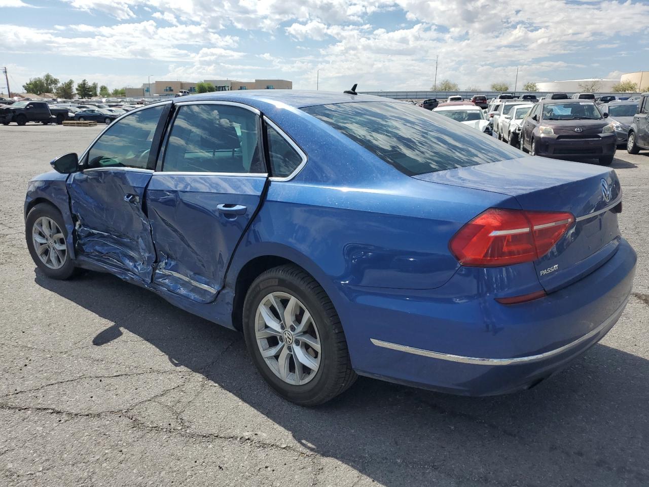 VIN 1VWAT7A37GC037632 2016 VOLKSWAGEN PASSAT no.2