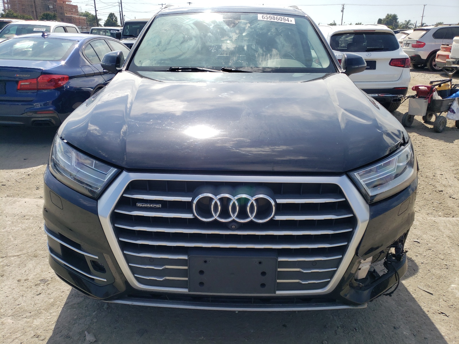 2017 Audi Q7 Premium Plus vin: WA1LHAF71HD059038