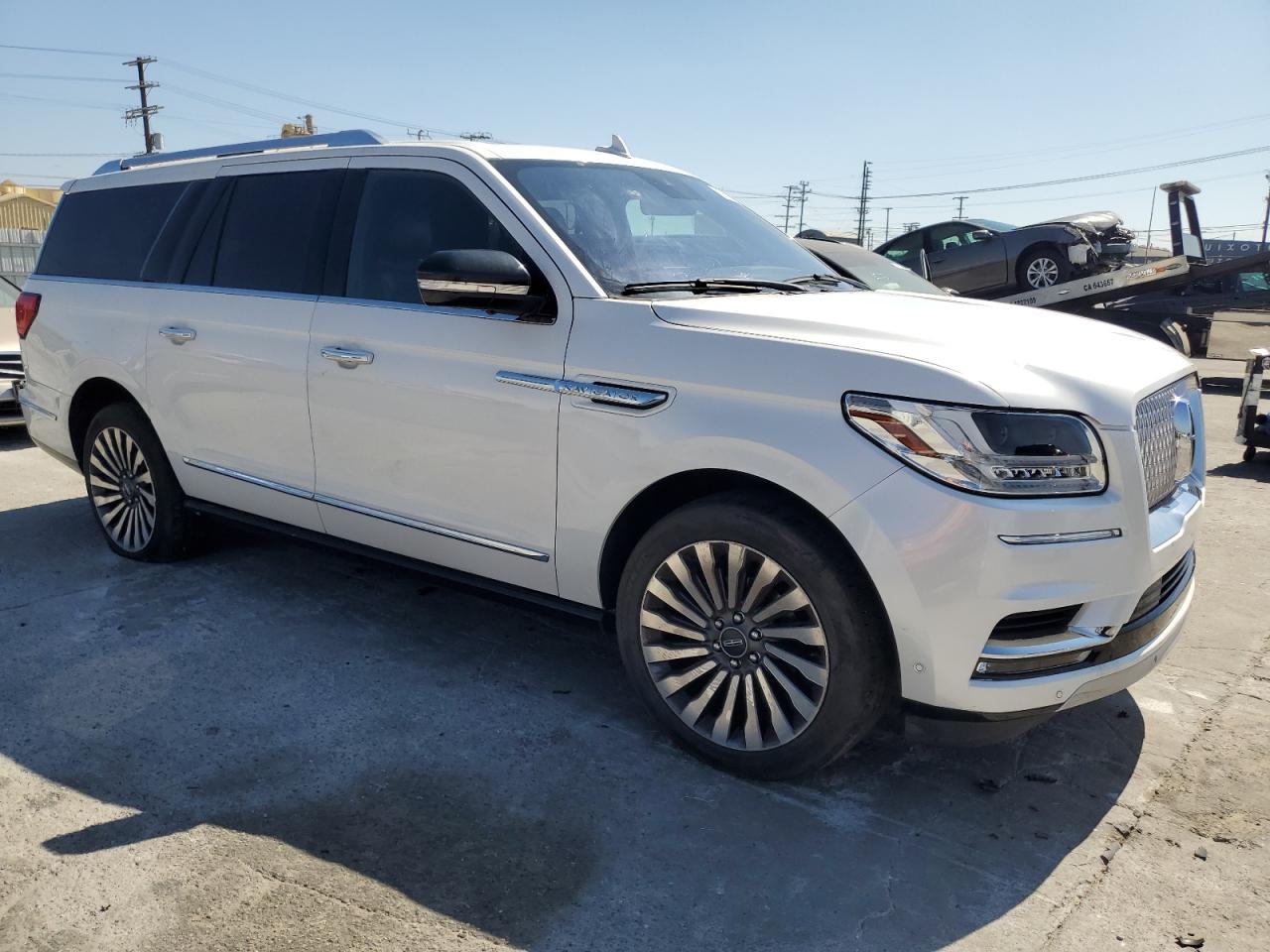 VIN 5LMJJ3LT2KEL04471 2019 LINCOLN NAVIGATOR no.4