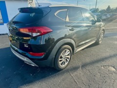 2017 Hyundai Tucson Limited vin: KM8J3CA22HU328372