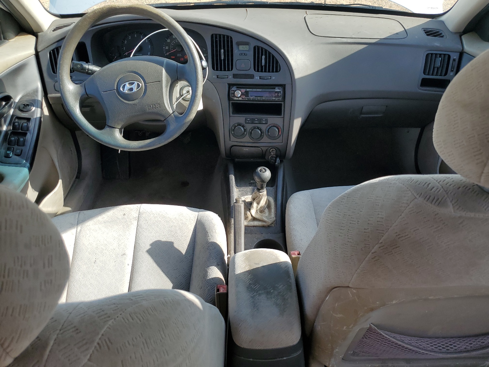 KMHDN46D84U769747 2004 Hyundai Elantra Gls