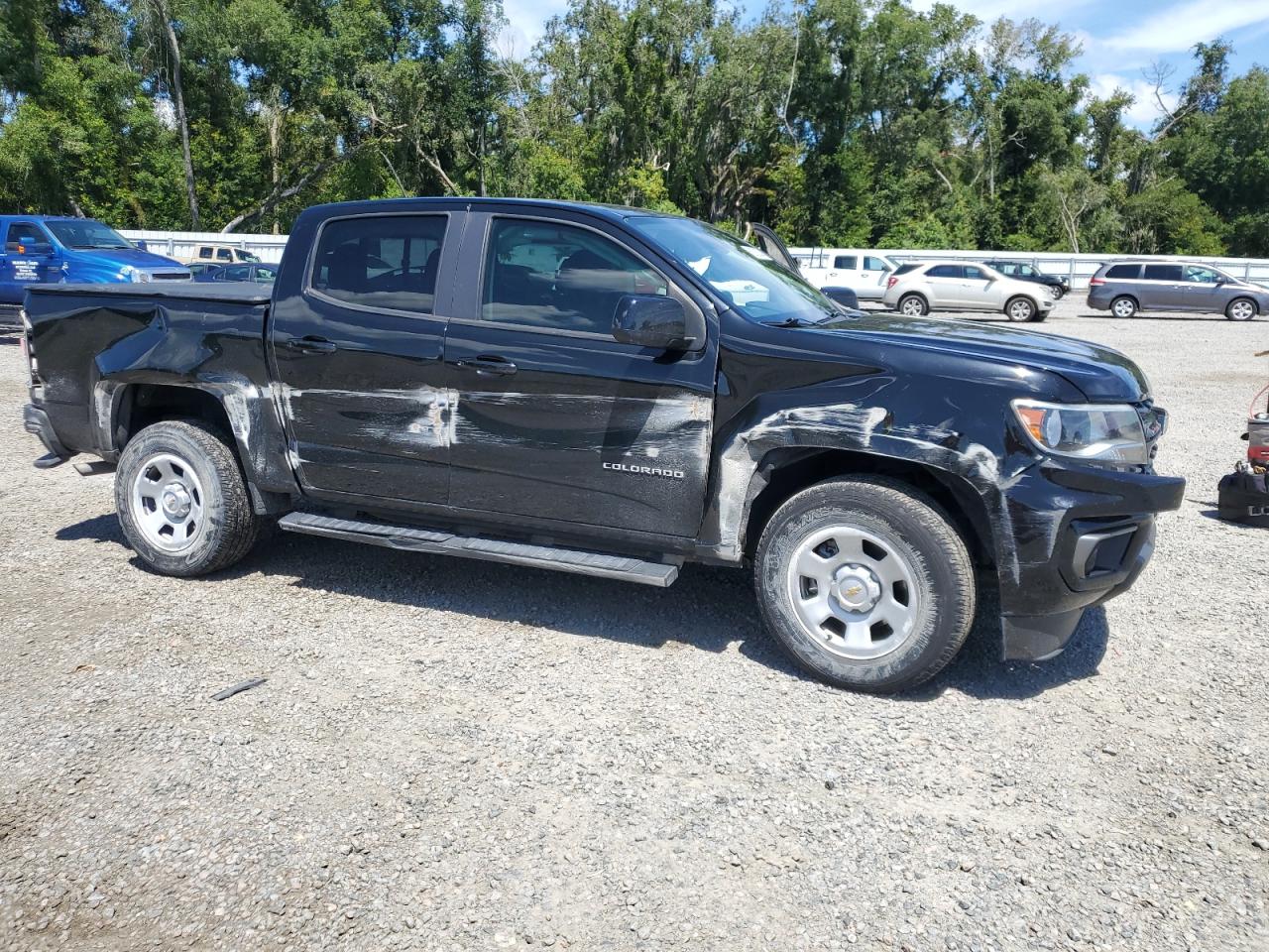 VIN 1GCGSCEN5M1107883 2021 CHEVROLET COLORADO no.4