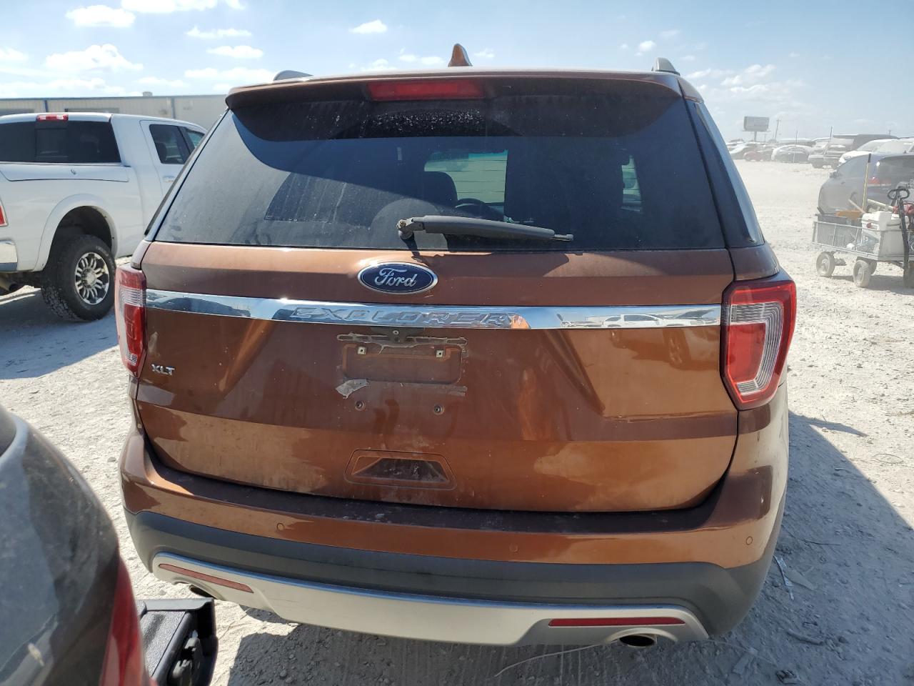 2017 Ford Explorer Xlt VIN: 1FM5K7D8XHGB05782 Lot: 69632654