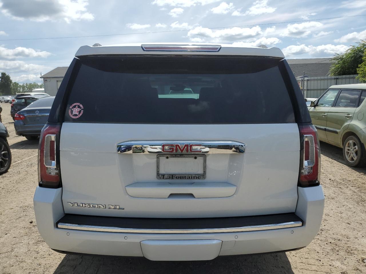 1GKS2HKJXJR256994 2018 GMC Yukon Xl Denali