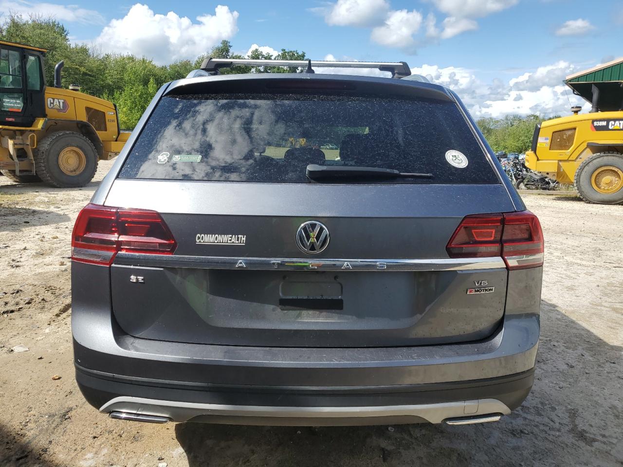 1V2KR2CA0JC560422 2018 Volkswagen Atlas Se