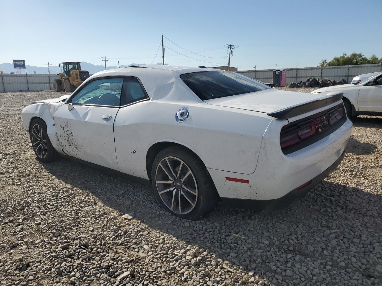 2C3CDZBT4PH668813 2023 DODGE CHALLENGER - Image 2