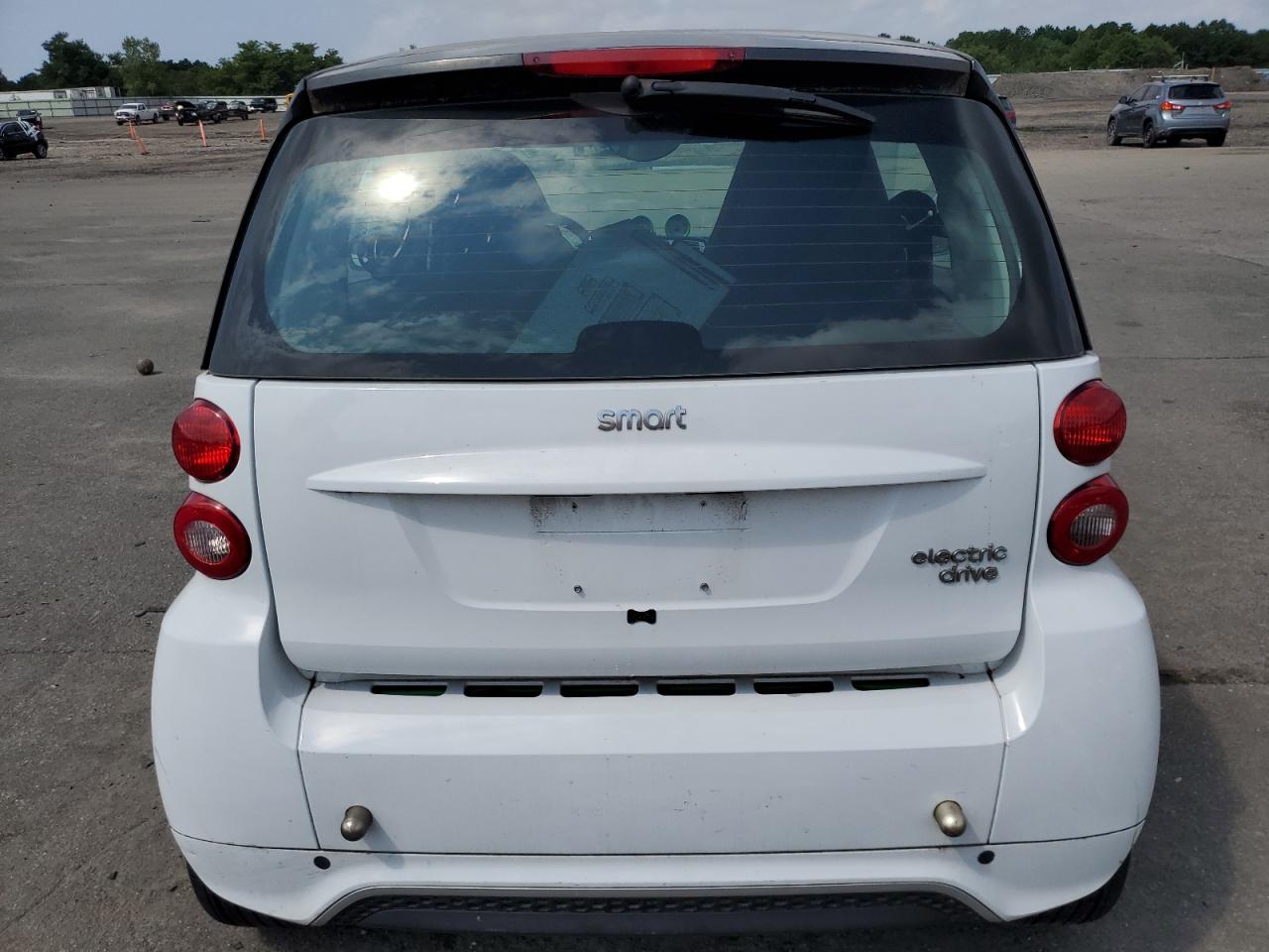 WMEEJ9AA1EK776973 2014 Smart Fortwo