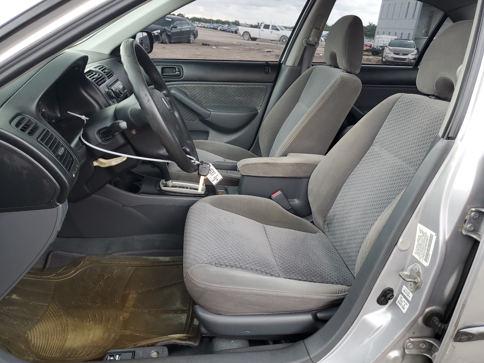 2HGES16324H549872 2004 Honda Civic Dx Vp