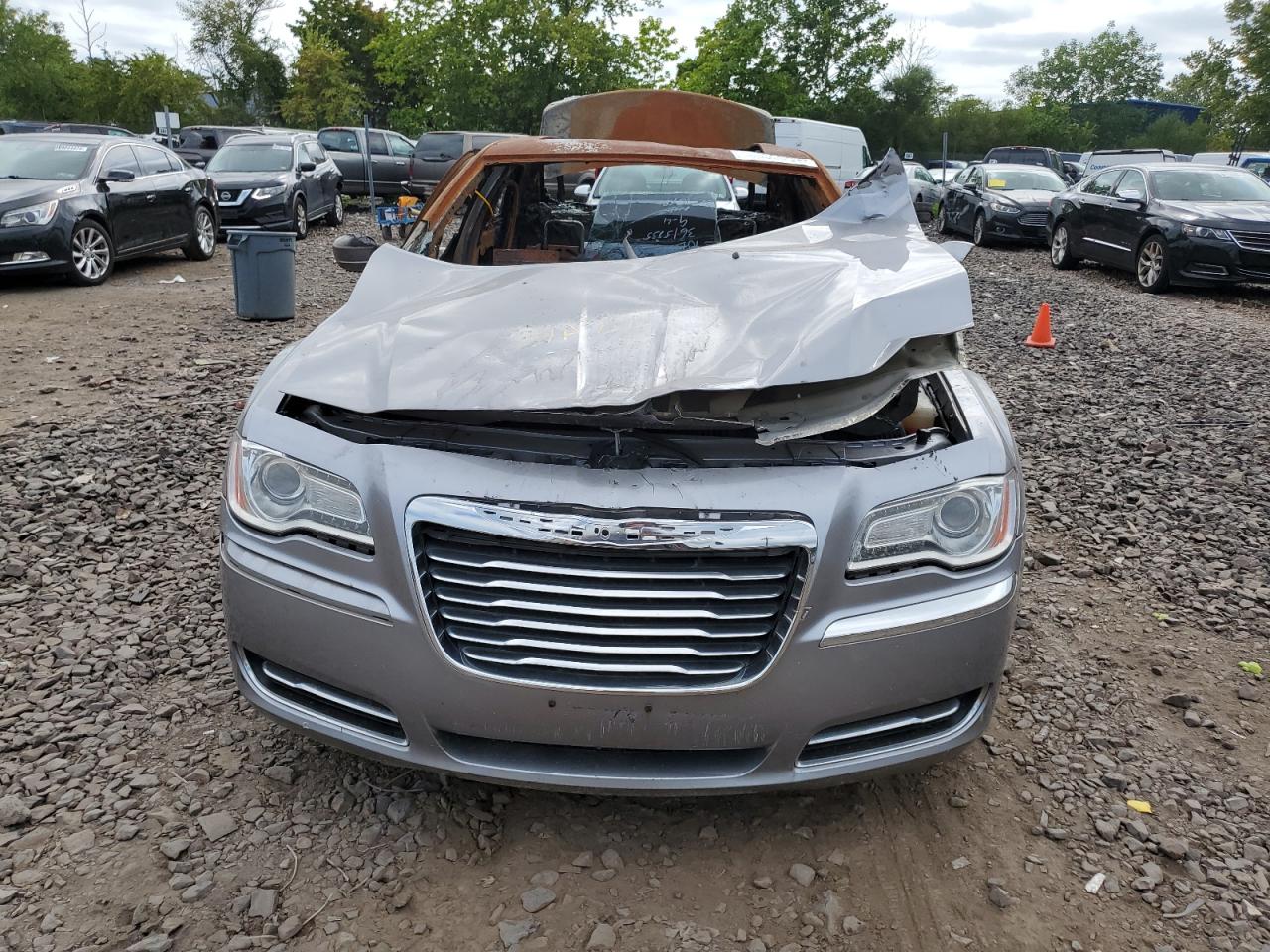 2014 Chrysler 300 - Image 5