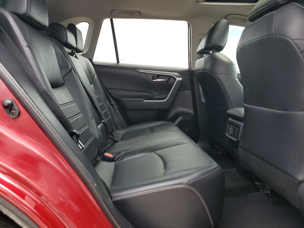 2020 Toyota Rav4 Xle Premium VIN: 2T3C1RFV1LW081978 Lot: 68711584