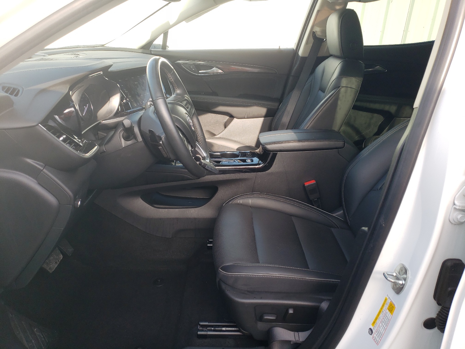 LRBFZNR44PD055958 2023 Buick Envision Essence