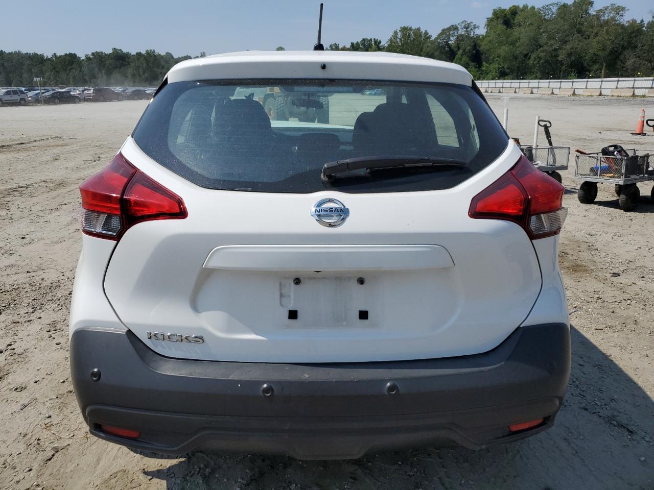 2020 Nissan Kicks S VIN: 3N1CP5BV3LL555906 Lot: 67861034