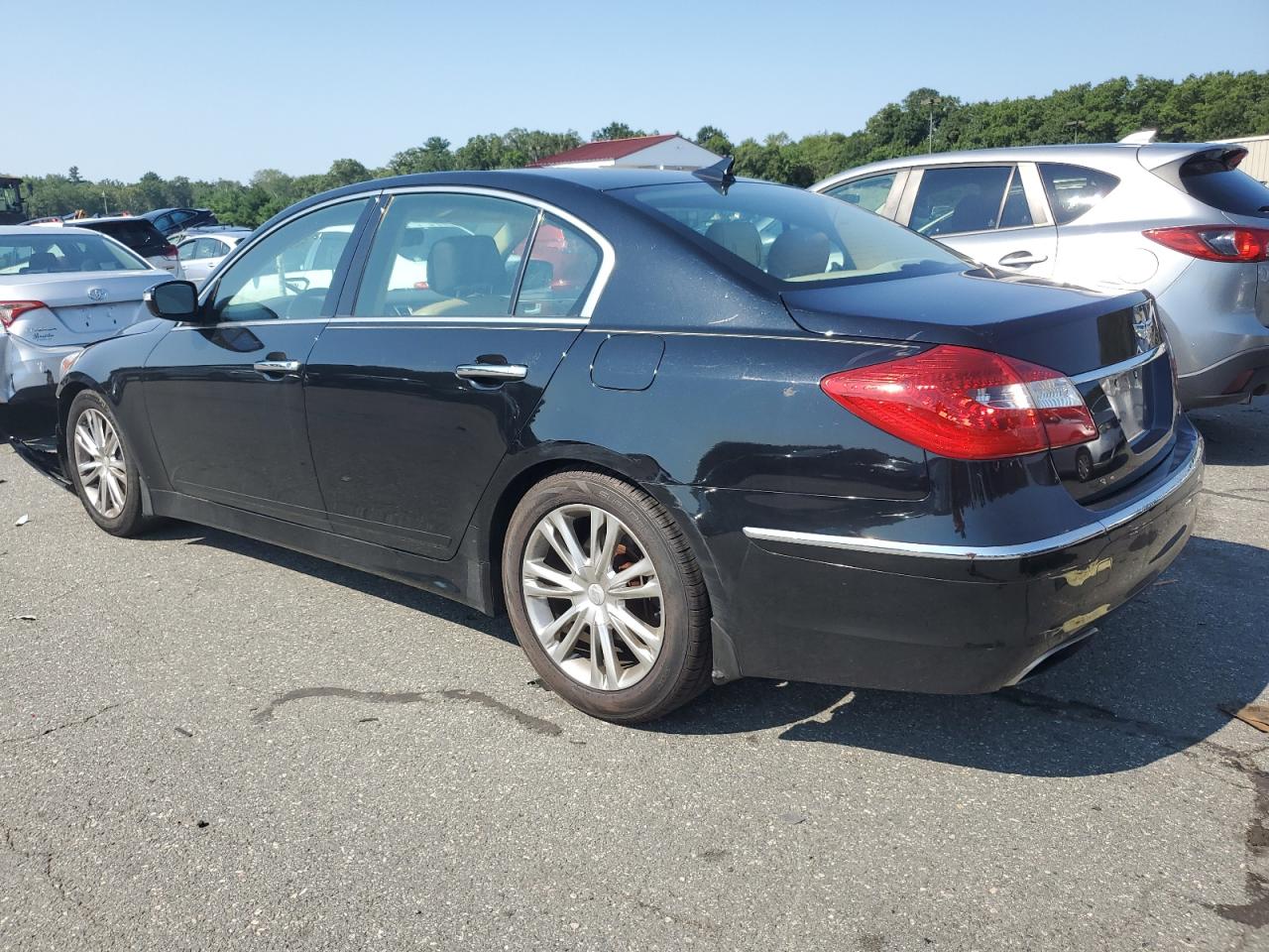 2014 Hyundai Genesis 3.8L VIN: KMHGC4DD8EU261673 Lot: 65462124