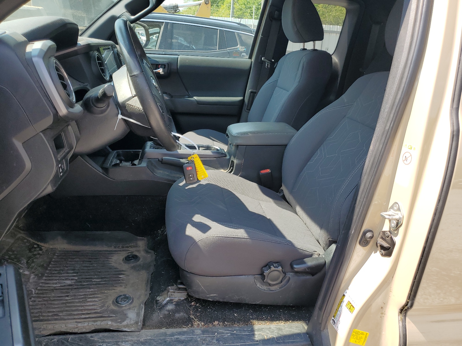 5TFSZ5AN4KX208219 2019 Toyota Tacoma Access Cab