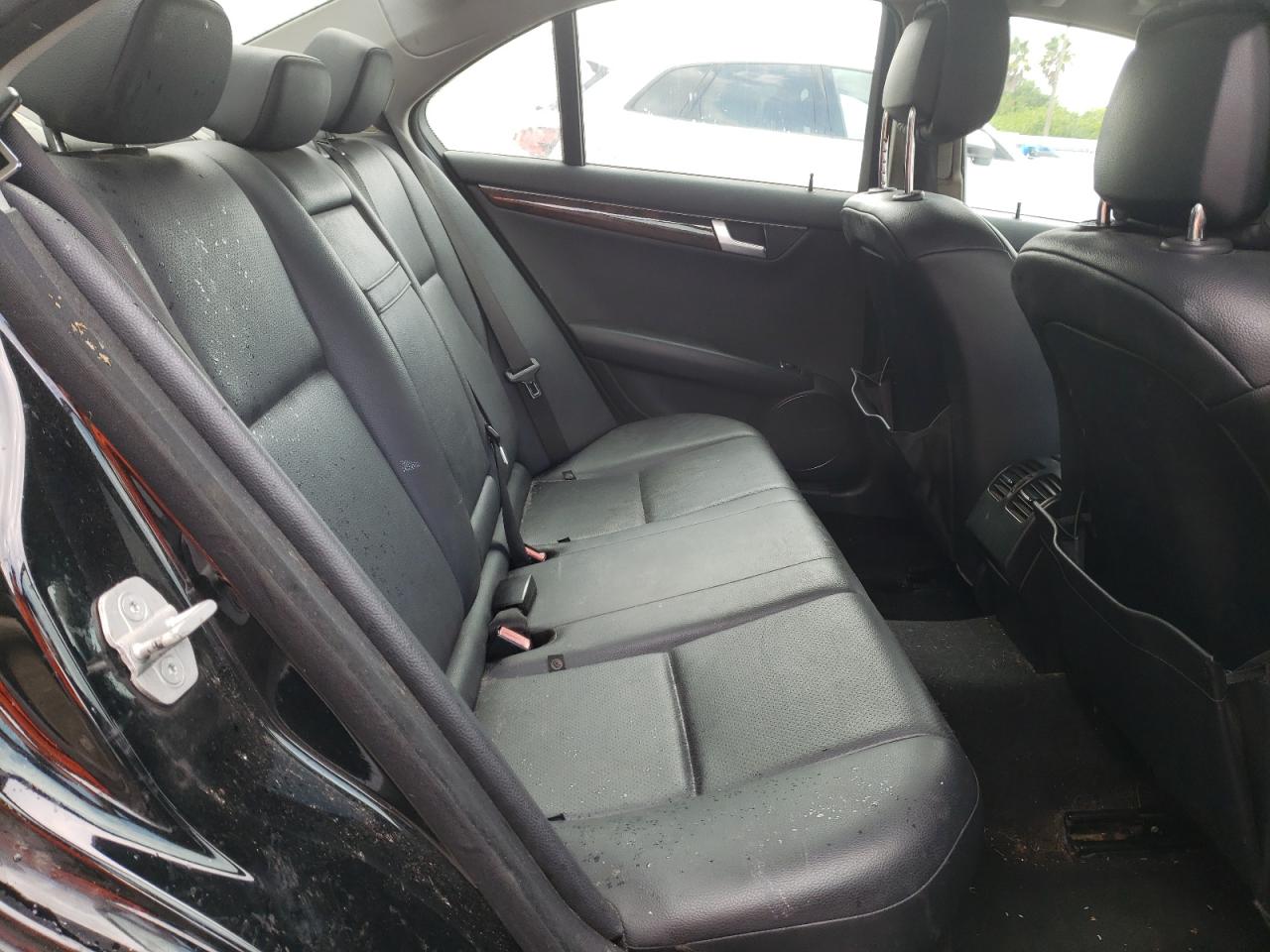 2013 Mercedes-Benz C 250 VIN: WDDGF4HB8DG098823 Lot: 66400894