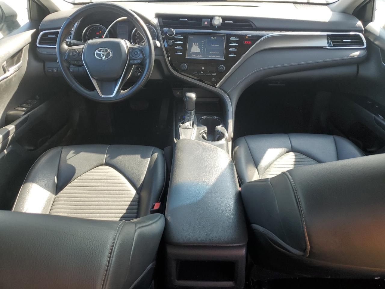 4T1B11HK6JU614221 2018 Toyota Camry L