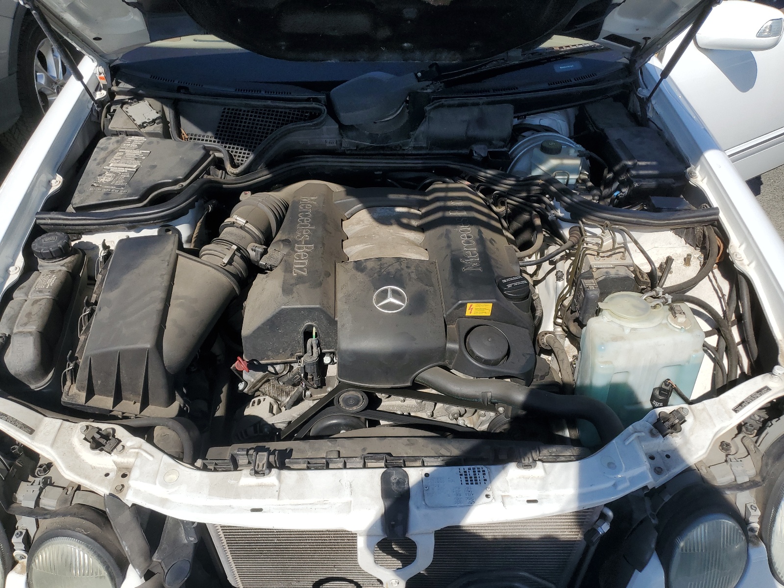 WDBJF65J11B211817 2001 Mercedes-Benz E 320