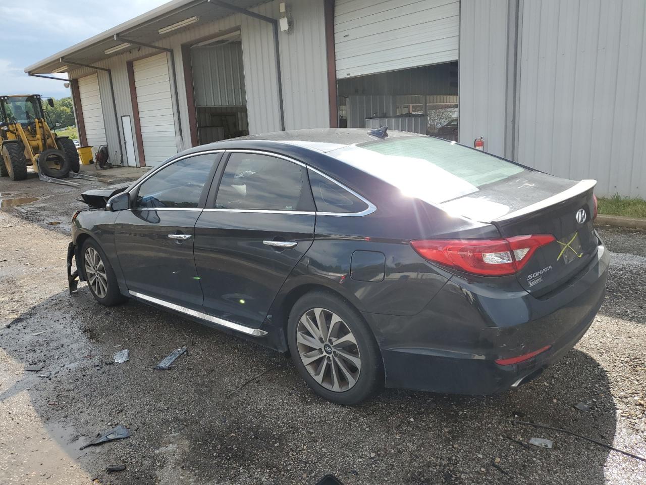 2022 Hyundai Sonata - Image 2