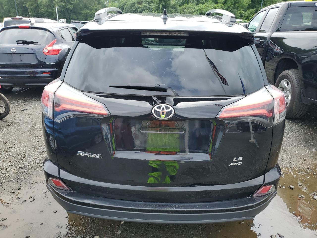 2T3BFREV6HW616051 2017 Toyota Rav4 Le