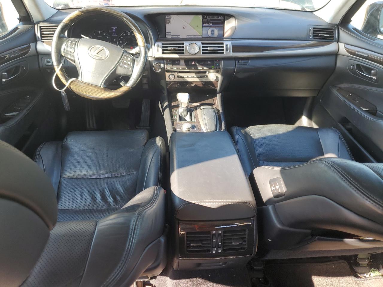 2013 Lexus LS - Image 8