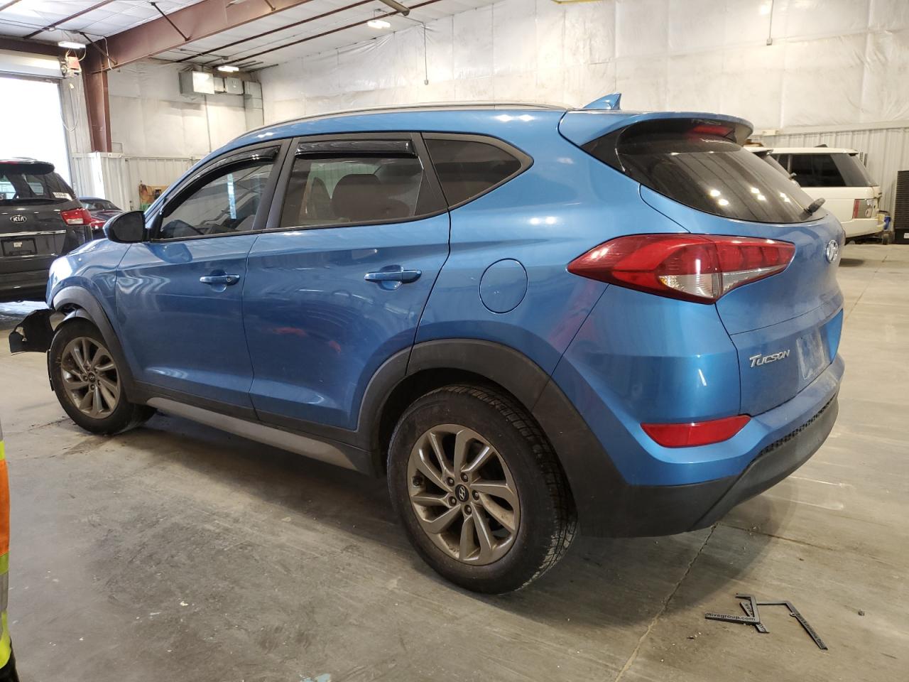 KM8J33A40JU663136 2018 HYUNDAI TUCSON - Image 2