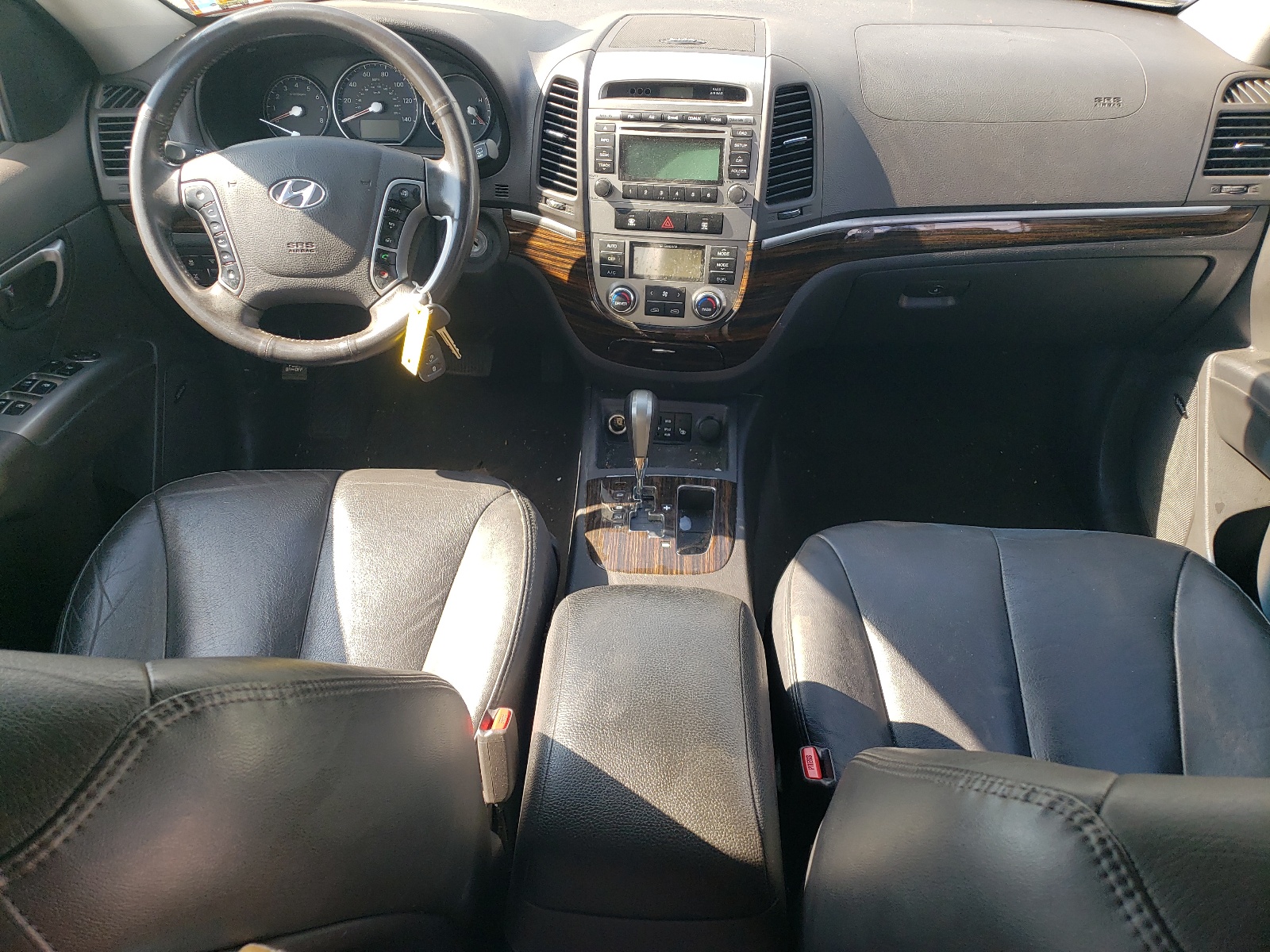 5XYZKDAG1BG087814 2011 Hyundai Santa Fe Limited