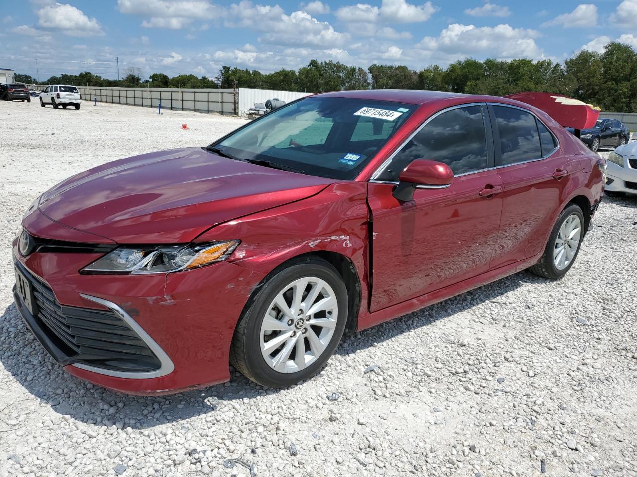 4T1R11AK1MU569542 2021 TOYOTA CAMRY - Image 1