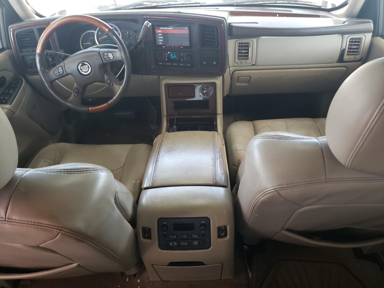 2004 Cadillac Escalade Luxury VIN: 1GYEC63T74R278928 Lot: 67528134