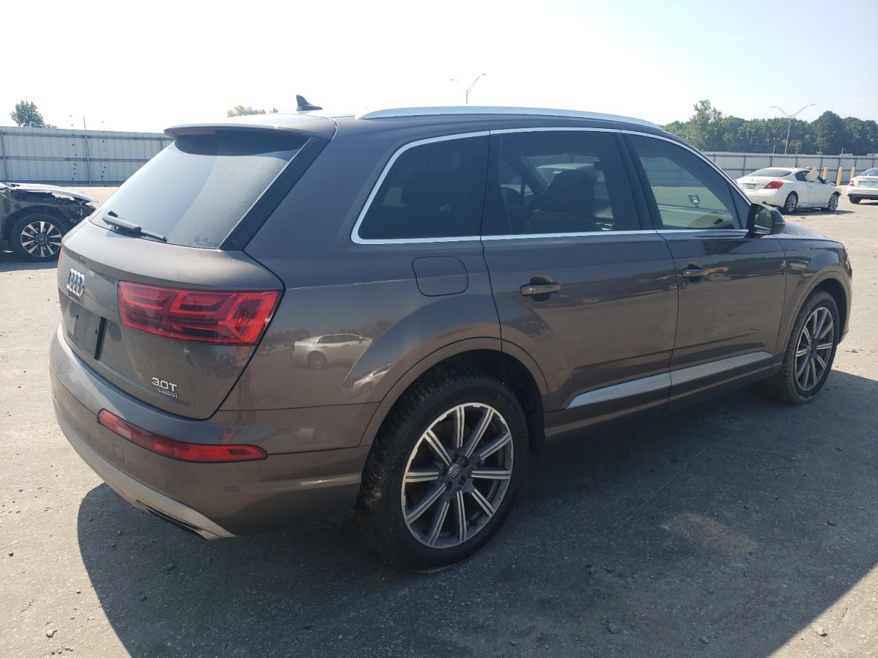 2017 Audi Q7 Prestige VIN: WA1VAAF72HD011061 Lot: 65446114