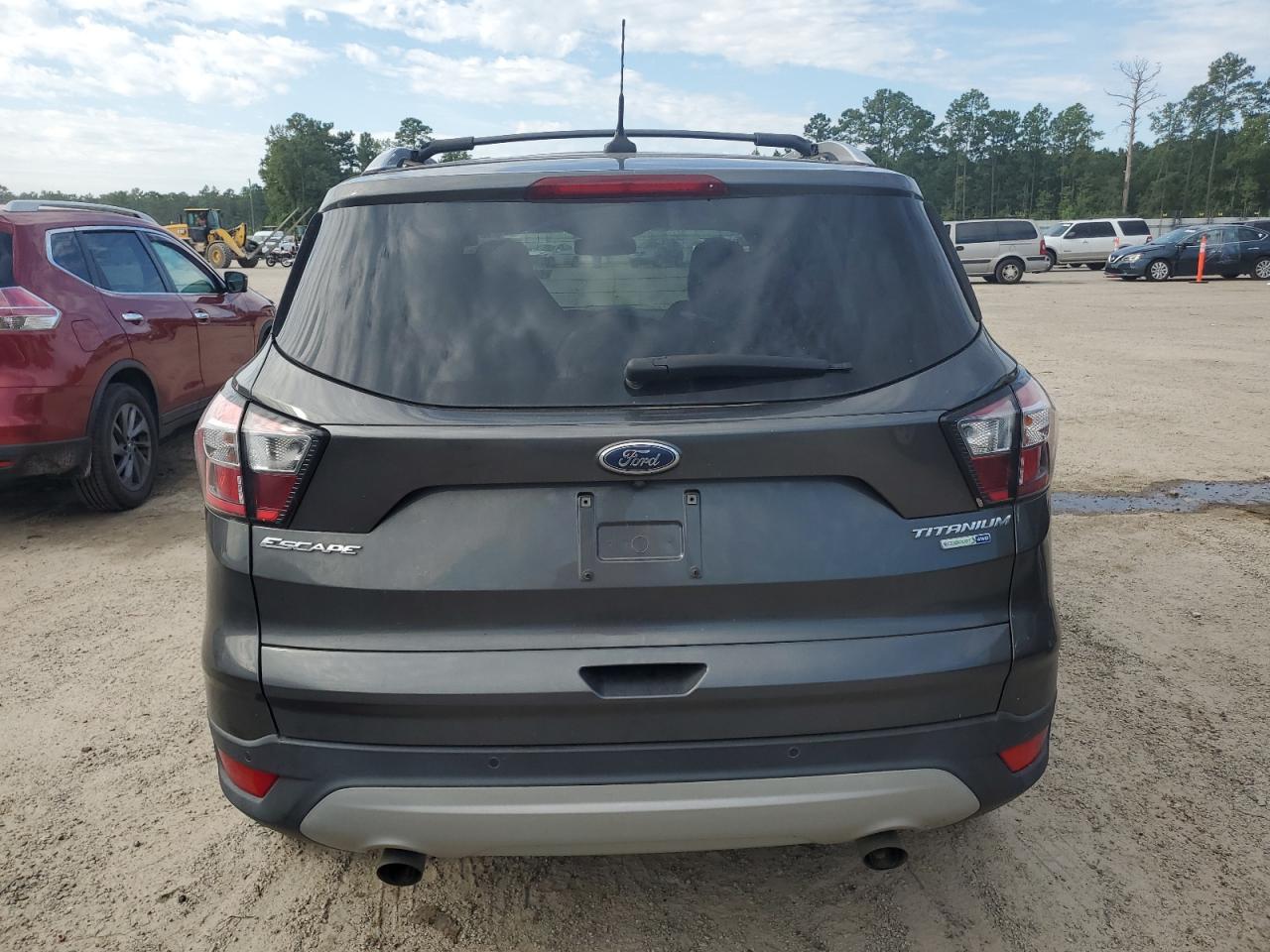 1FMCU9J97JUD05942 2018 Ford Escape Titanium