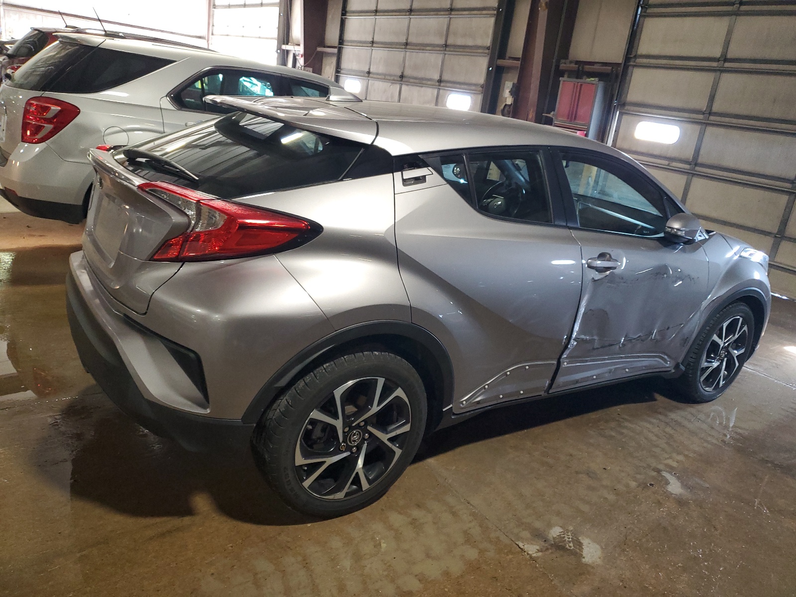 NMTKHMBXXJR015041 2018 Toyota C-Hr Xle