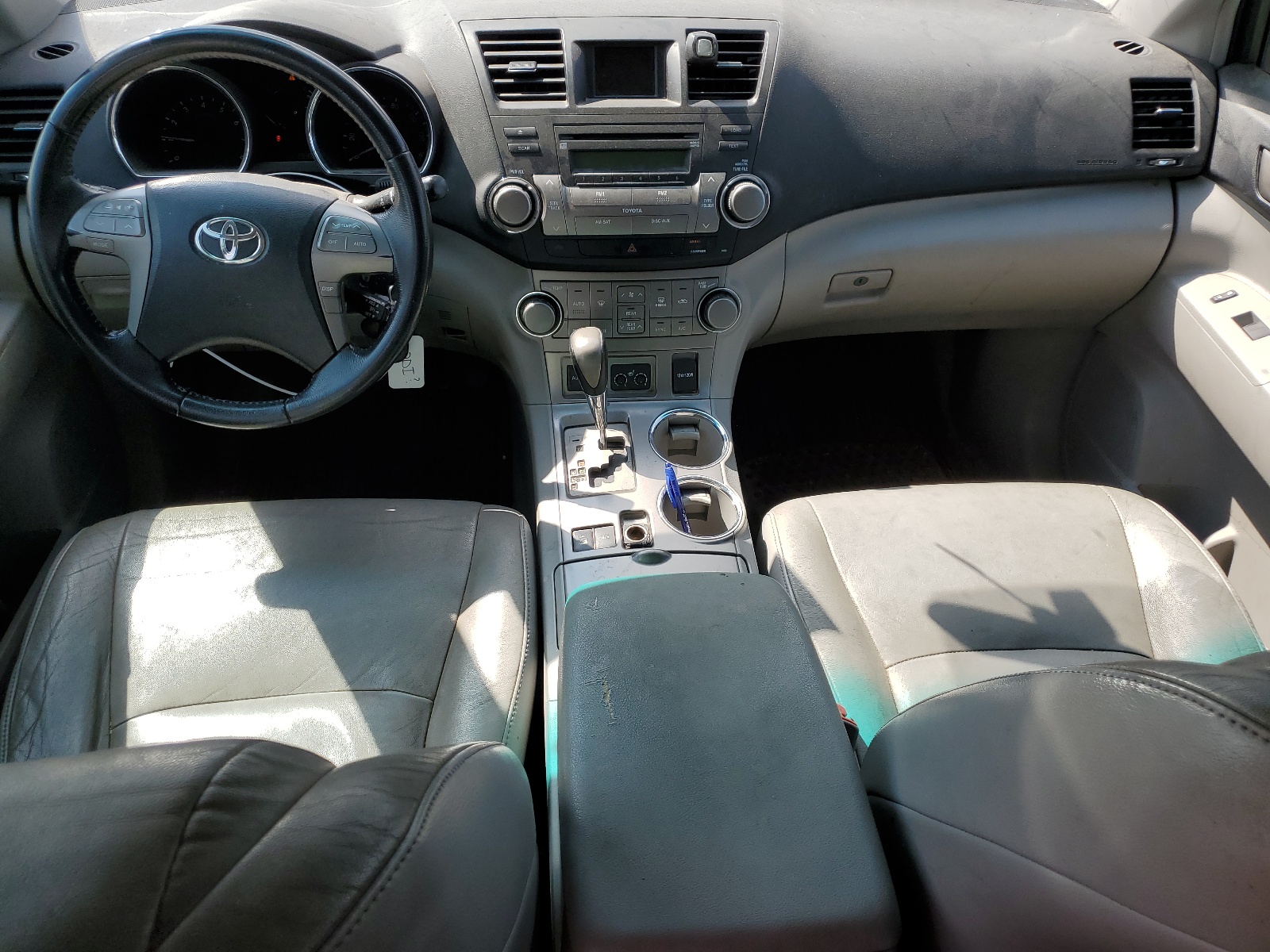 5TDJK3EH3AS009370 2010 Toyota Highlander Se