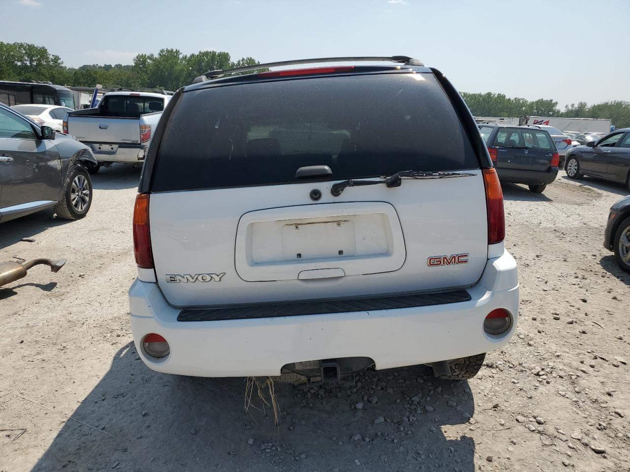 1GKDT13S442294643 2004 GMC Envoy