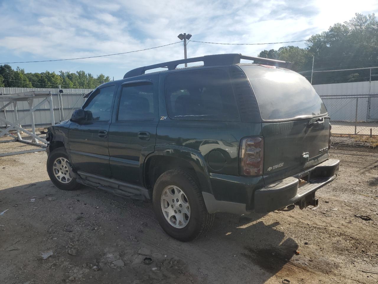 2004 Chevrolet Tahoe - Image 2