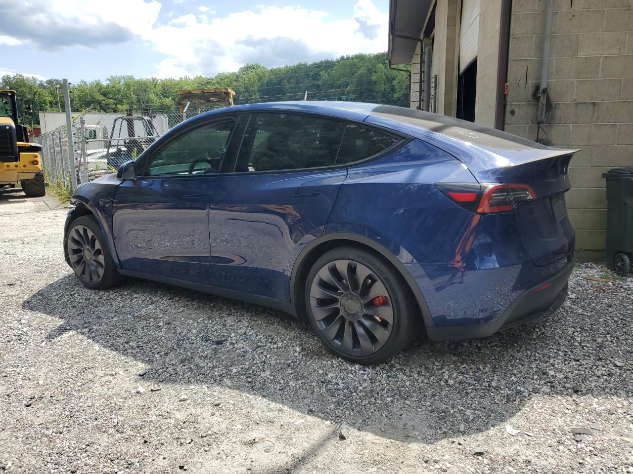 5YJYGDEF8MF230492 2021 TESLA MODEL Y - Image 2