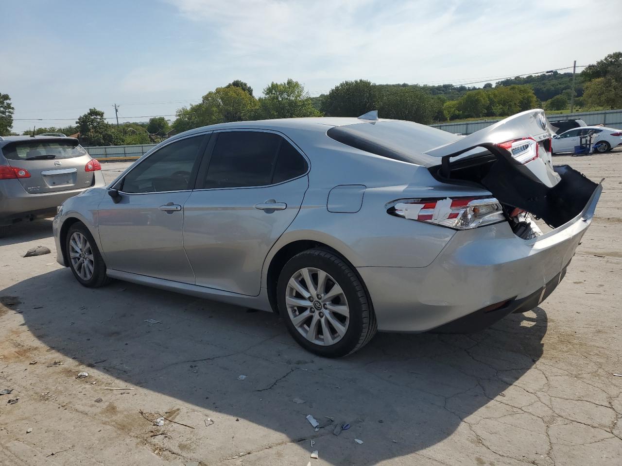 4T1B11HK0KU806879 2019 TOYOTA CAMRY - Image 2