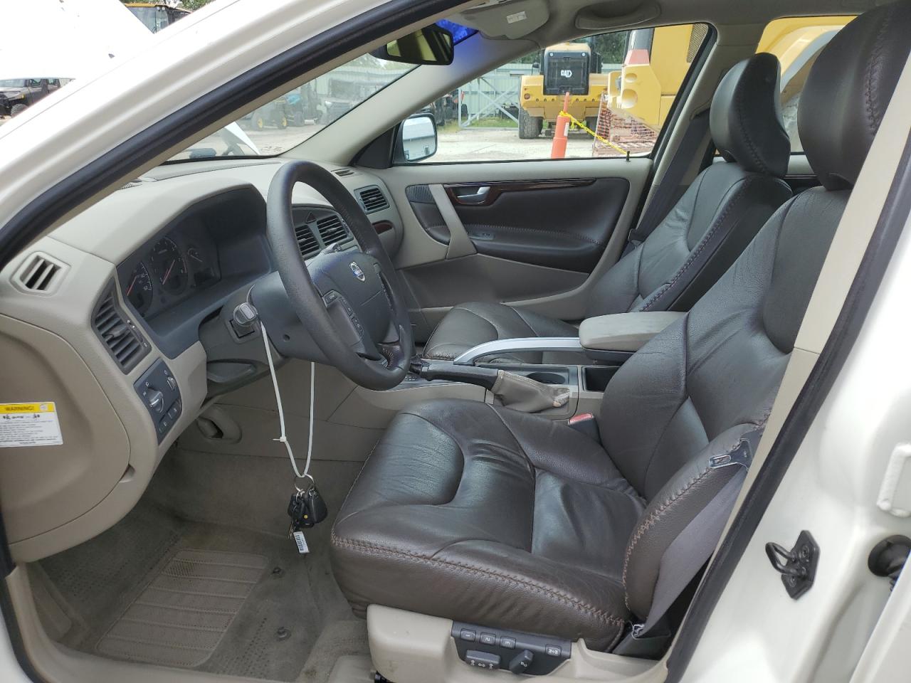 2001 Volvo V70 - Image 7