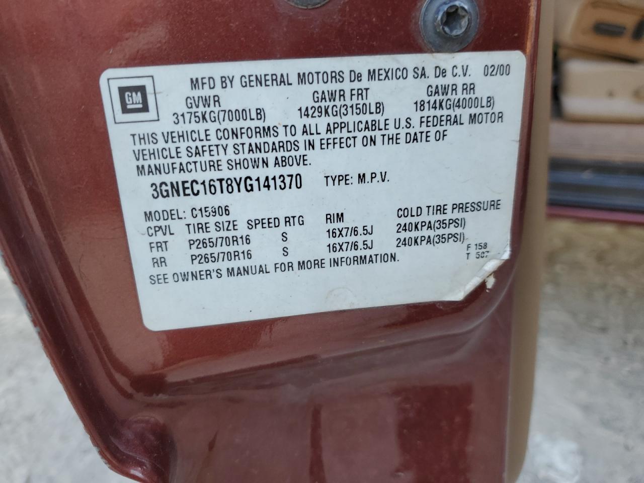 2000 Chevrolet Suburban C1500 VIN: 3GNEC16T8YG141370 Lot: 66839244