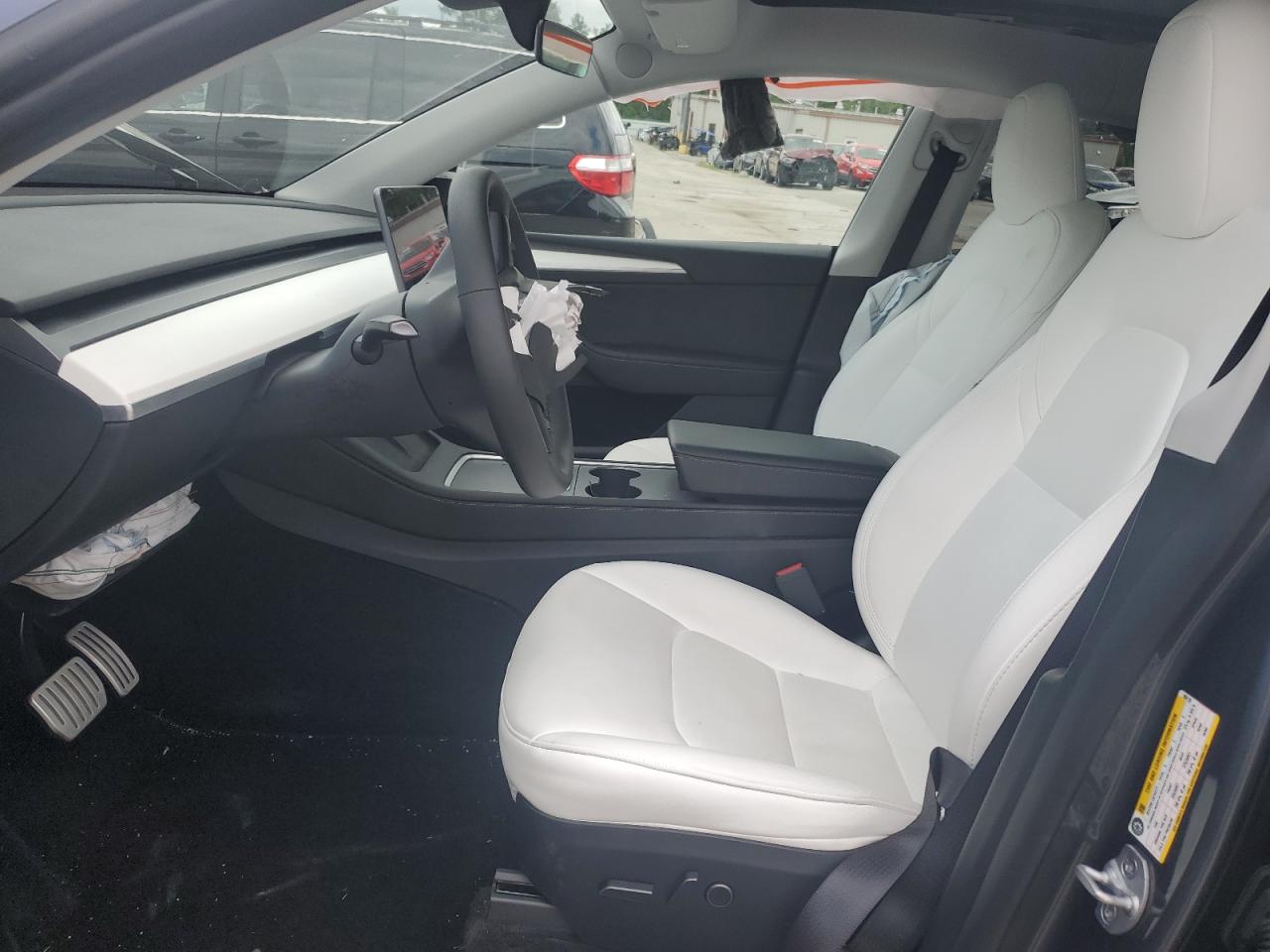 7SAYGDEFXPF956118 2023 Tesla Model Y