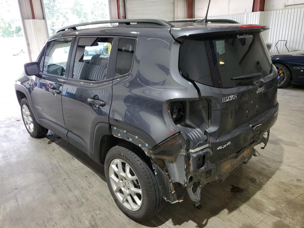 ZACNJDA14NPN73841 2022 JEEP RENEGADE - Image 2