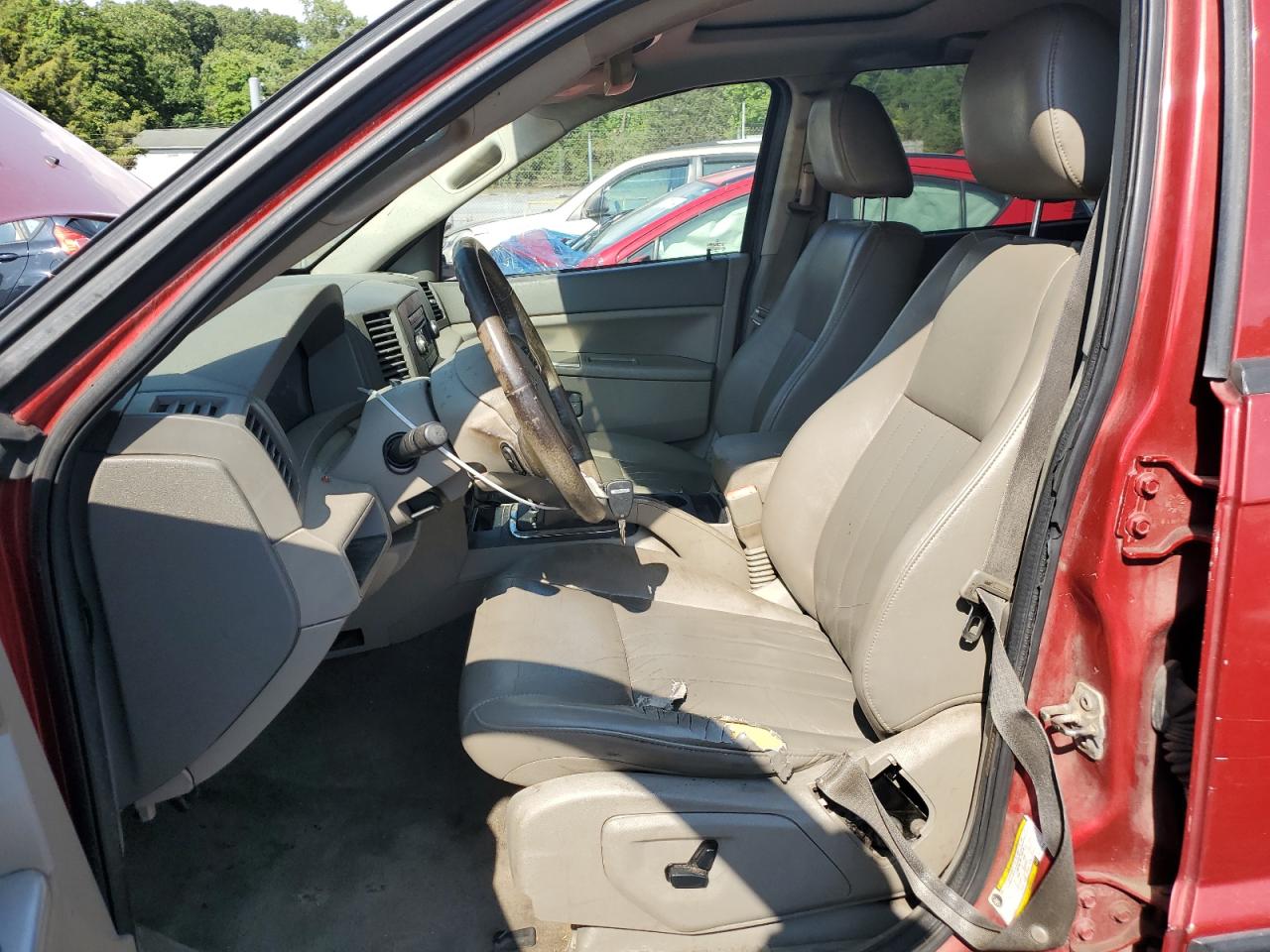 2006 Jeep Grand Cherokee Laredo VIN: 1J4GR48KX6C242619 Lot: 65388834