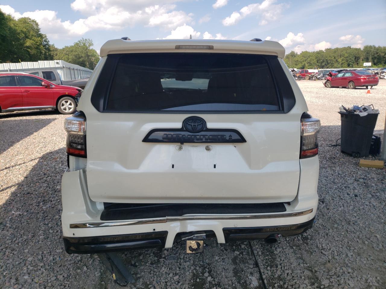 2021 Toyota 4Runner - Image 6