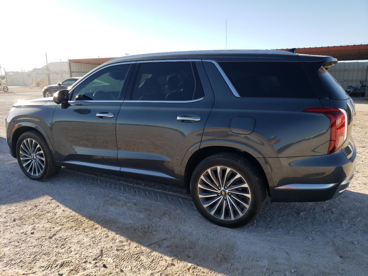 KM8R7DGEXPU585504 2023 HYUNDAI PALISADE - Image 2