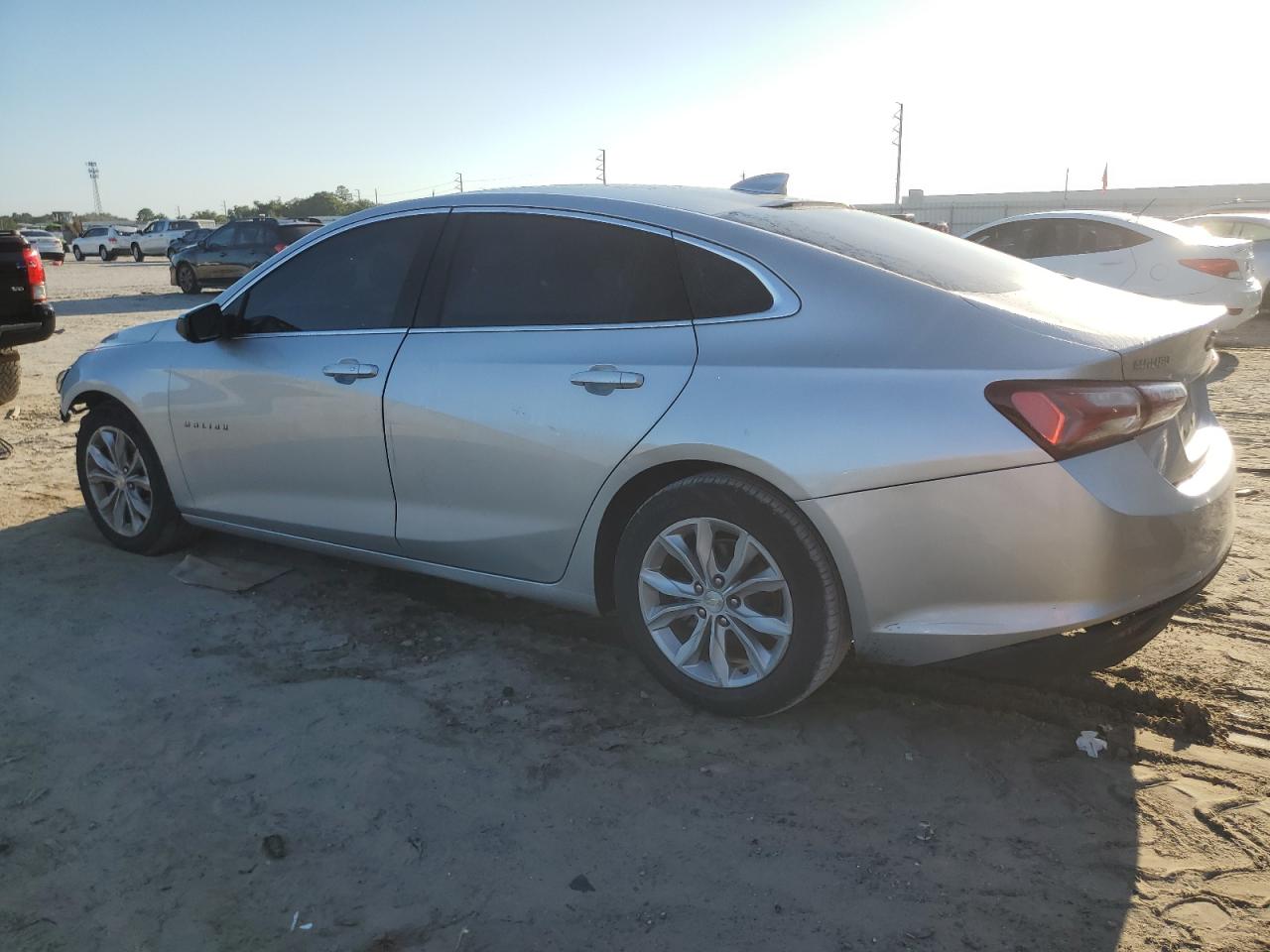 1G1ZD5ST0MF065720 2021 CHEVROLET MALIBU - Image 2