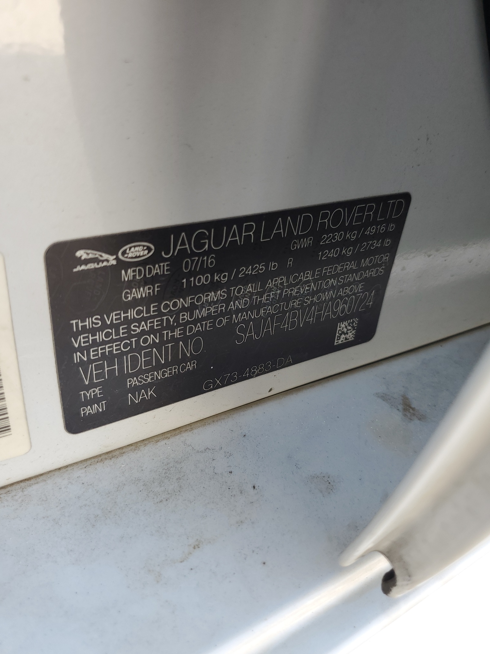 SAJAF4BV4HA960724 2017 Jaguar Xe R - Sport