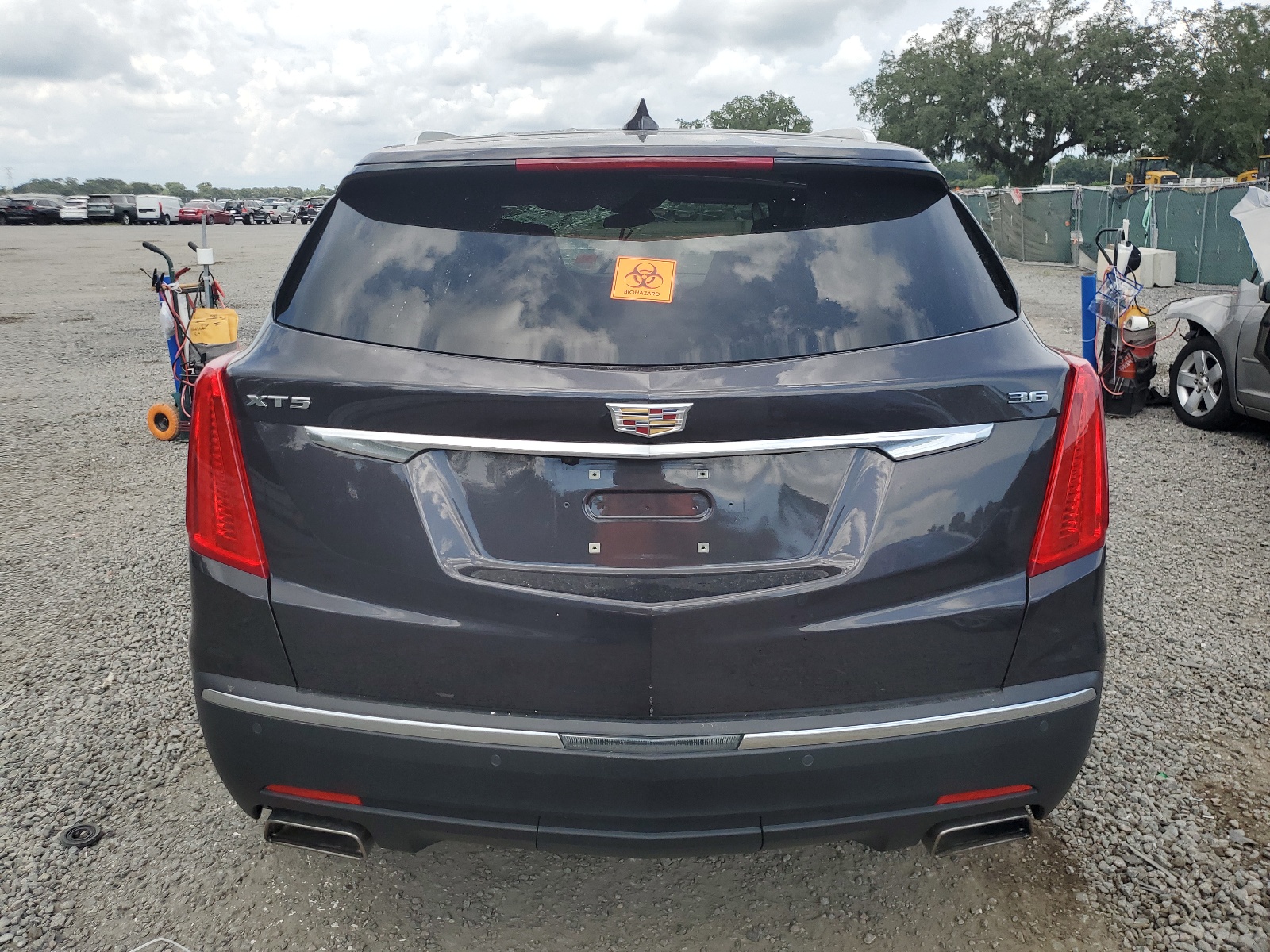 1GYKNCRS6JZ191303 2018 Cadillac Xt5 Luxury
